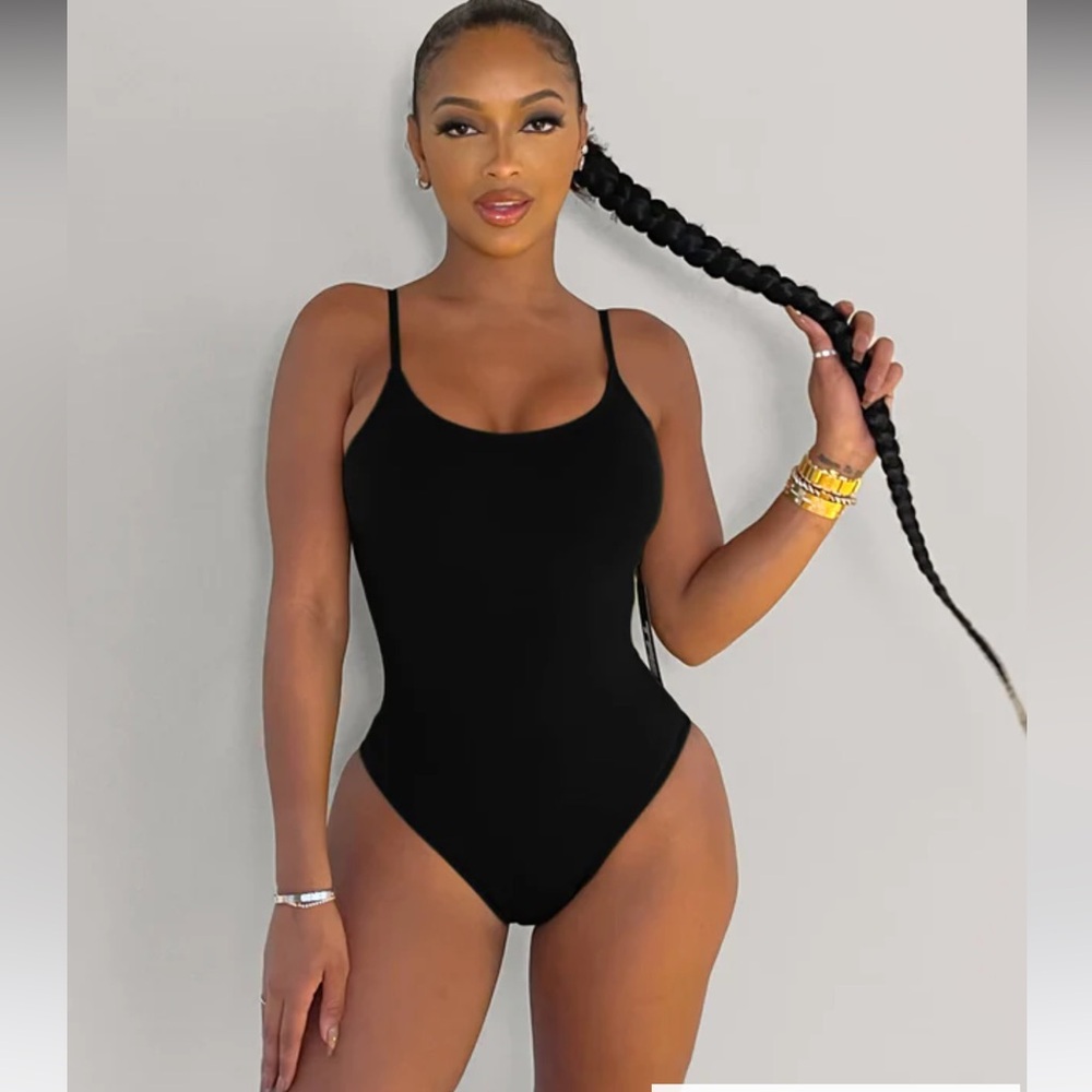 Ta3 Sleek Black Women's One-Piece Swimsuit
Removed tag but never worn brand new